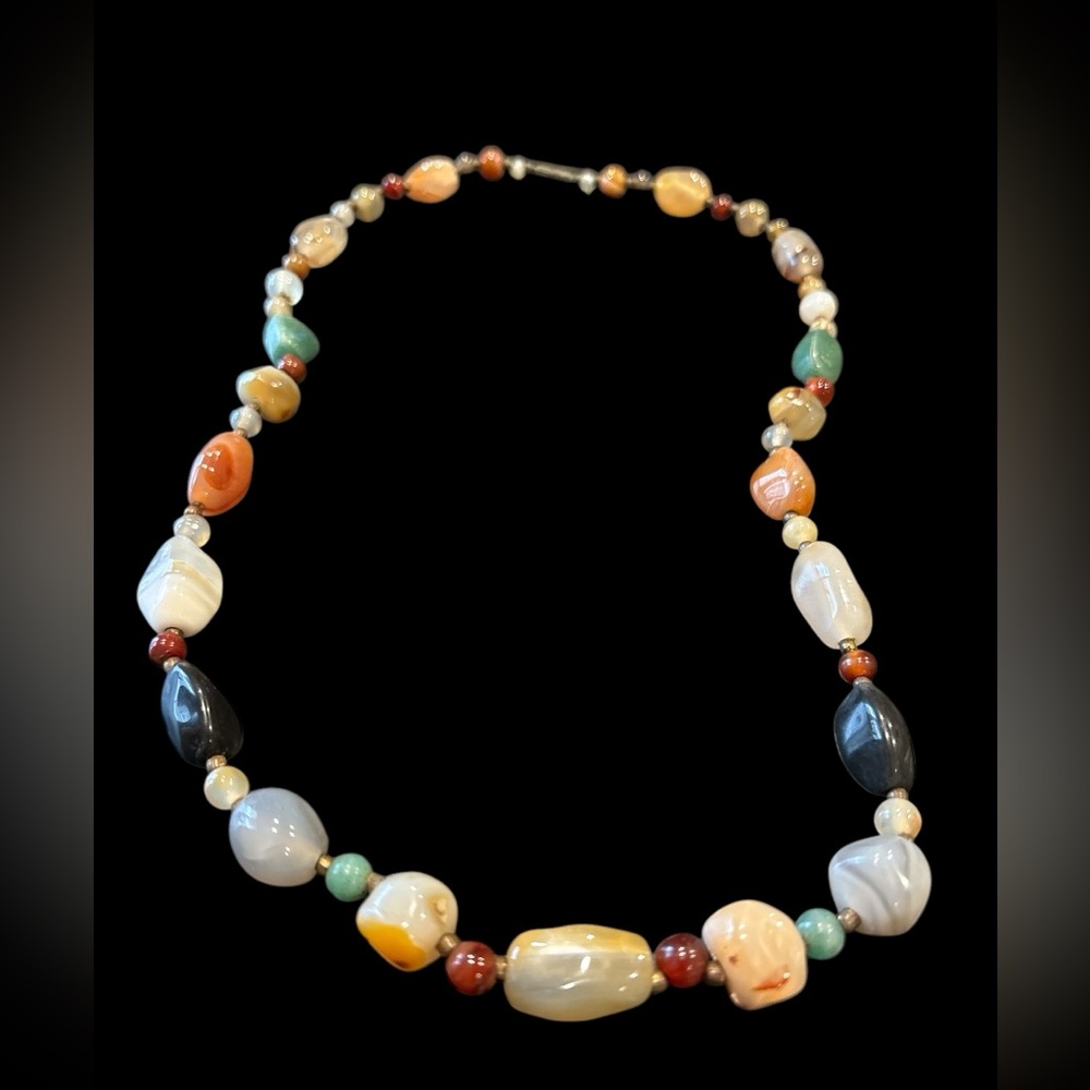 Vintage Natural semi-precious stone necklace measures 26”